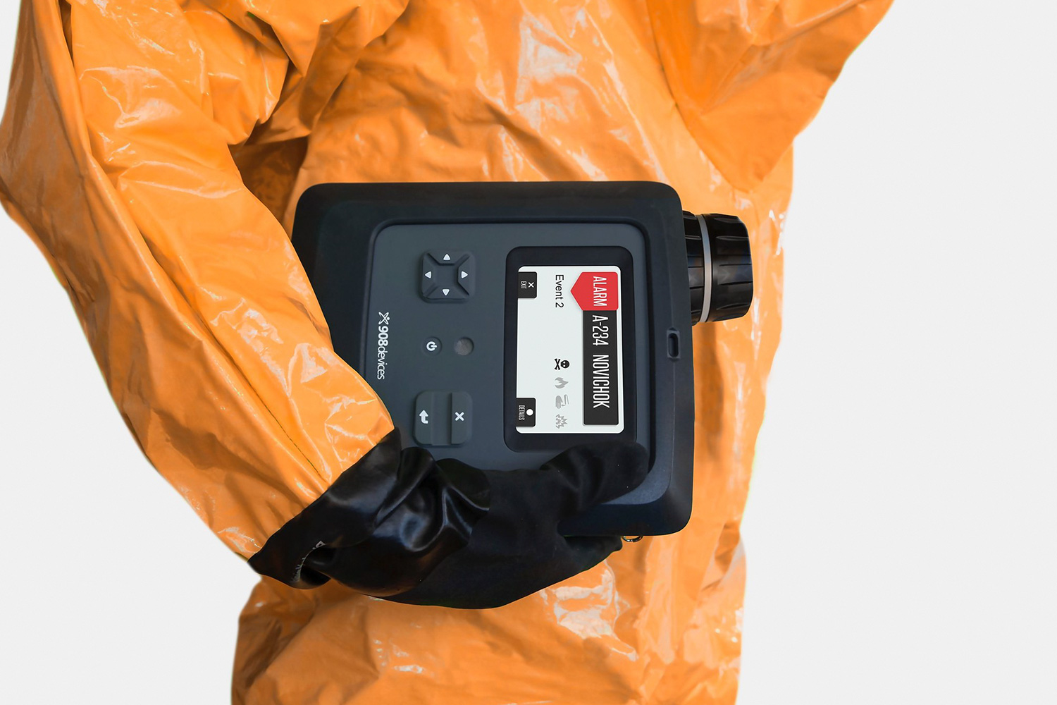 Chemical warfare agents detector novichok alarm