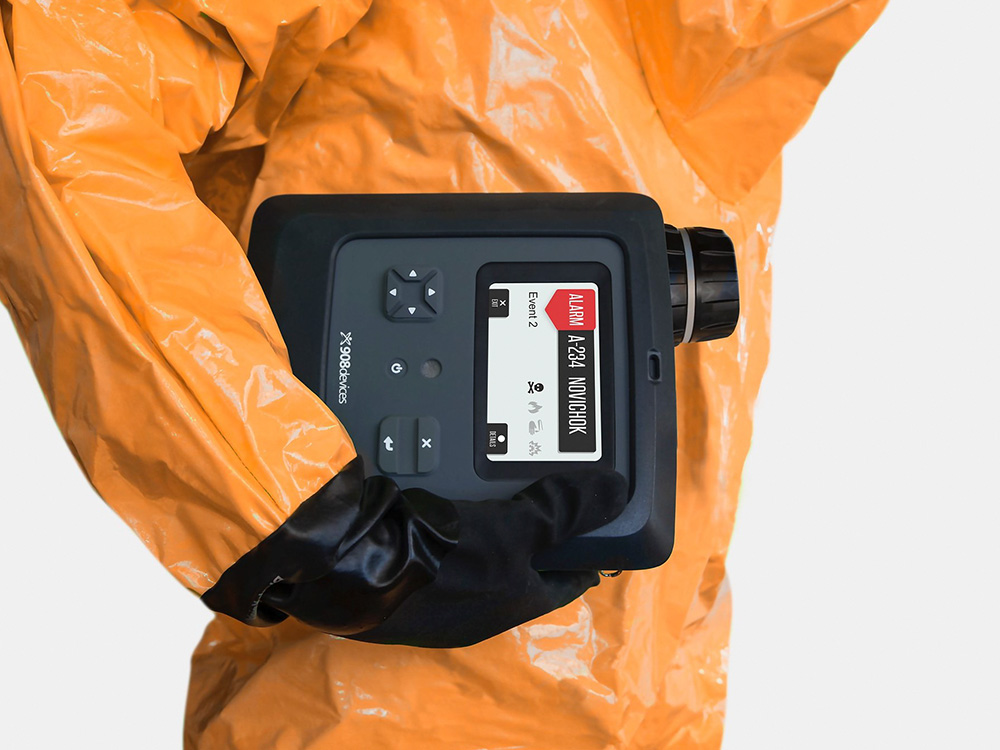 Nerve agent detector MX908