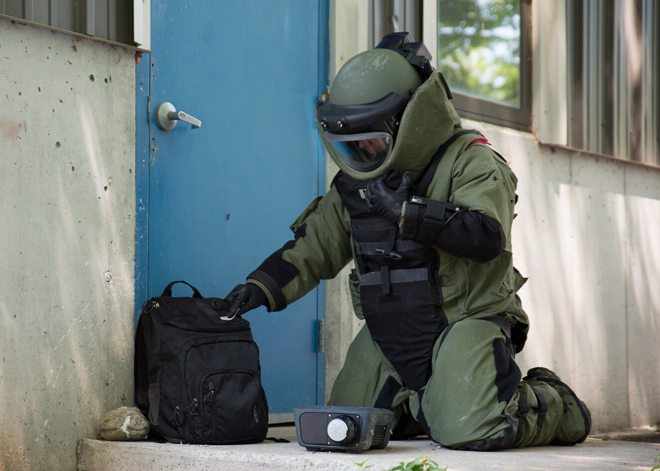 Explosive detection system