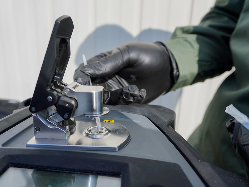 VipIR chemical analyzer for customs