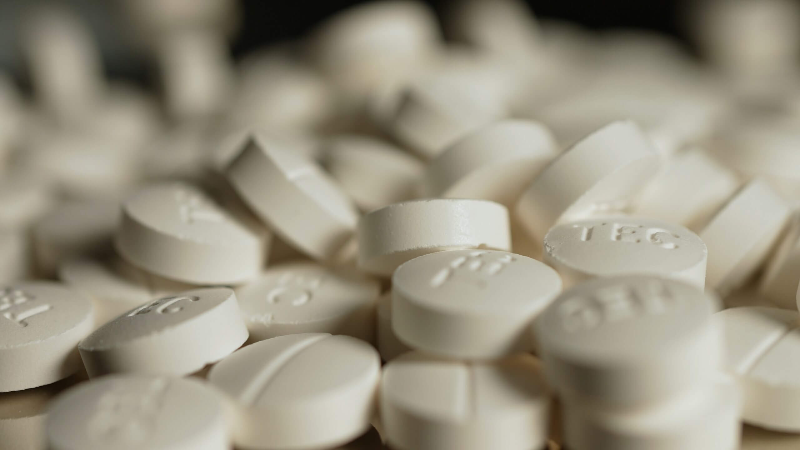 Drugs pressed in pills contain nitazenes