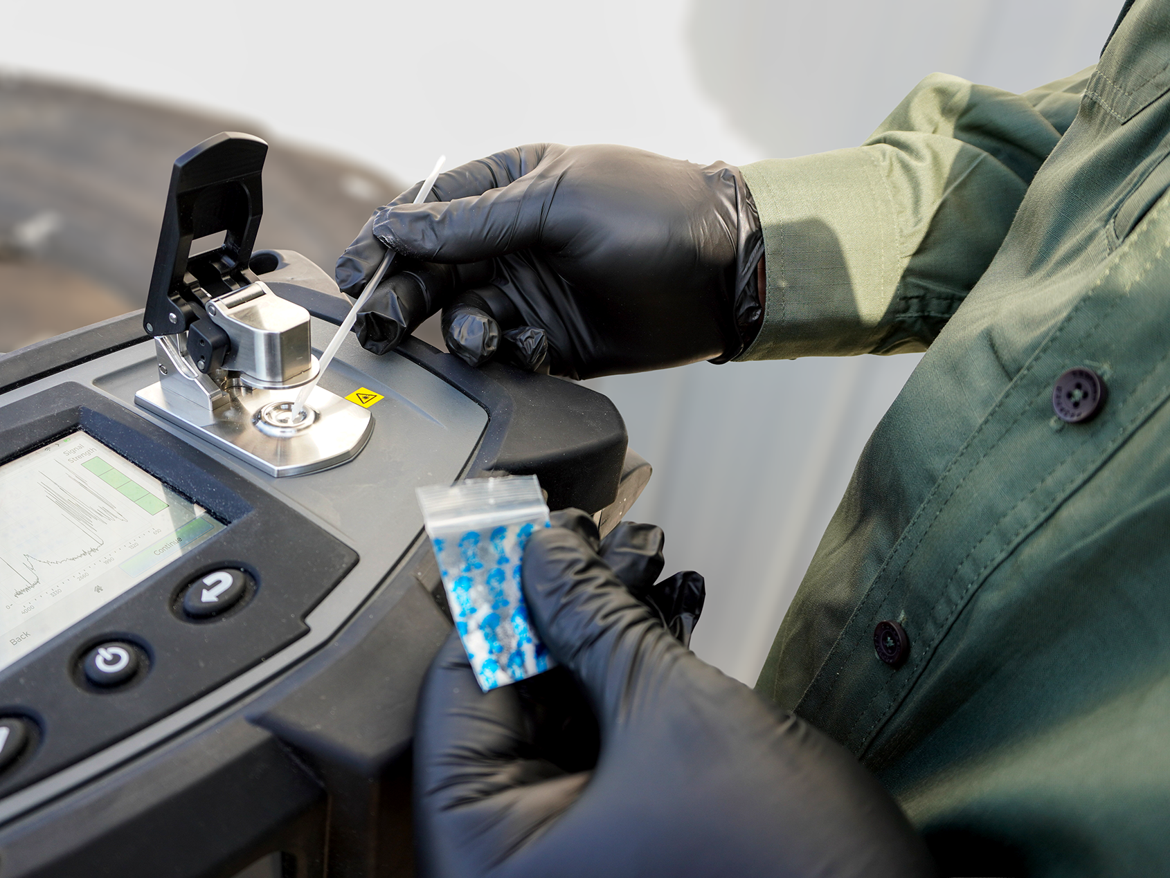 VipIR chemical analyzer for customs and borders